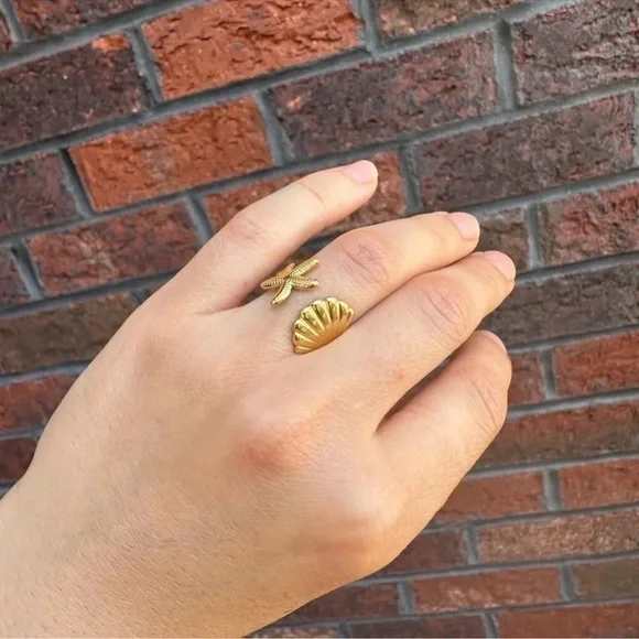Seashell Starfish 18K Gold Stainless Steel Waterproof Adjustable Ring - Picture 3 of 10